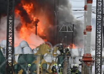 Rusia lanza 93 misiles contra el sistema energético de Ucrania