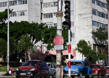 apagones por decreto apuntan a más inflación y cierre de negocios, opinan emprendedores privados