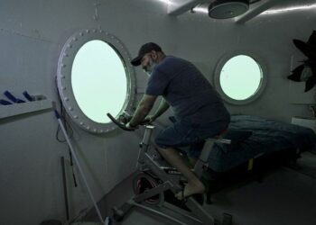 Vivir a 11 metros bajo el mar en Panamá en busca de un récord