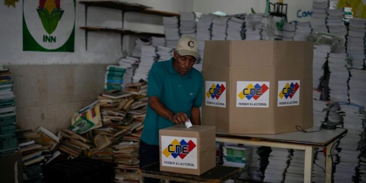 Colombia mantiene su posición de no reconocer los resultados de las elecciones en Venezuela