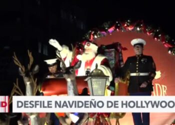 Hollywood celebra el inicio de la temporada navideña