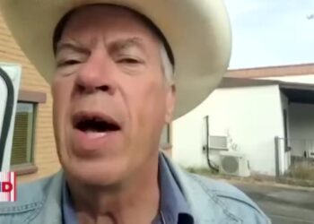 Alguacil fronterizo de Arizona dice que no aplicará ley contra indocumentados