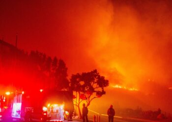 En Fotos | Incendios en en Malibú, California, dejan cortes de energía y evacuaciones