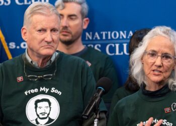 Tras derrocamiento de Assad surge cauteloso optimismo sobre el periodista encarcelado en Siria Austin Tice