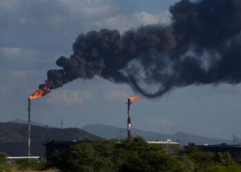 Importaciones españolas de crudo de Venezuela alcanzan su nivel más alto en casi 20 años