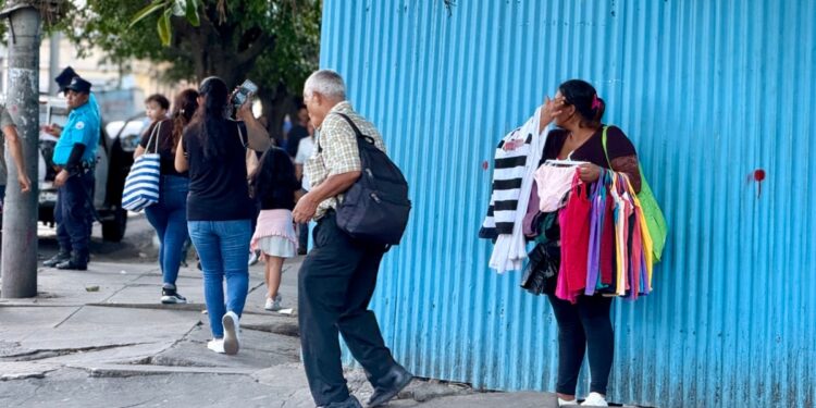 El Salvador toma medidas preventivas frente a un aumento de los fenómenos sísmicos