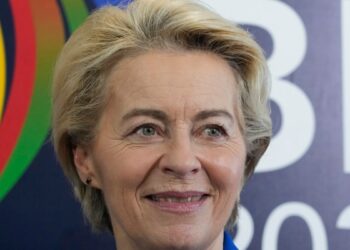 La jefa de la UE llega a Uruguay para sellar acuerdo con Mercosur