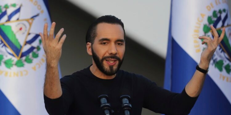 Bukele celebra alza del bitcoin y asegura que reservas de El Salvador valen más del doble