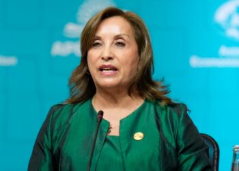 ¿Importa que presidenta Boluarte de Perú se haya operado la nariz en secreto? Juristas creen que sí