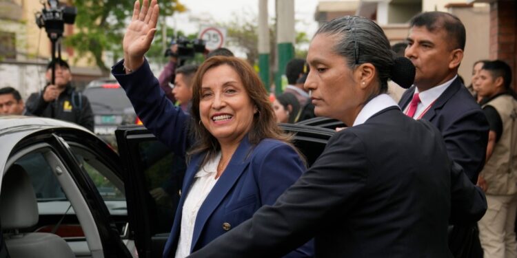 clima de hostilidad hacia la prensa peruana