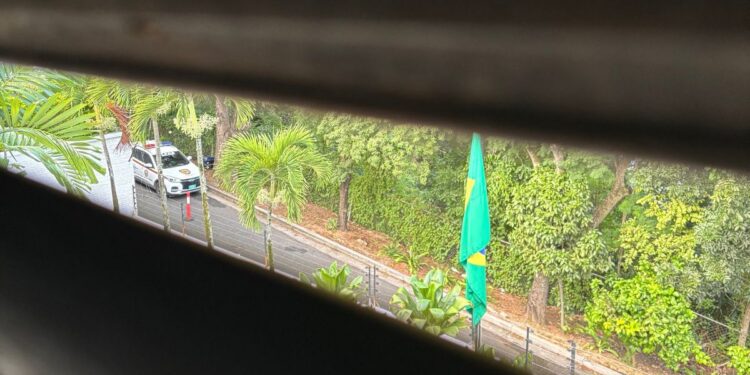 Países de la región condenan asedio a Embajada de Argentina y exigen salvoconductos para opositores asilados