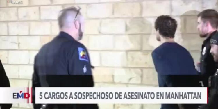 Presentan cargos a sospecho de asesinato en Manhattan