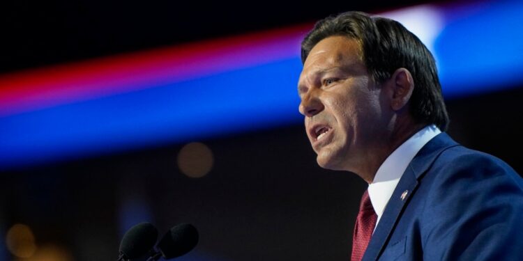 Trump considera a DeSantis para el Pentágono mientras Hegseth está bajo presión por acusaciones