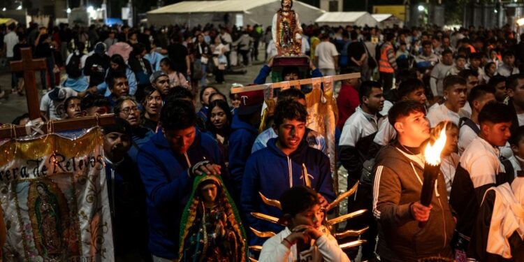 México se viste de fiesta para celebrar el Día de la Virgen de Guadalupe