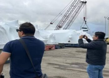 Llegan a Ecuador 23 generadores termoeléctricos para encarar crisis eléctrica y apagones