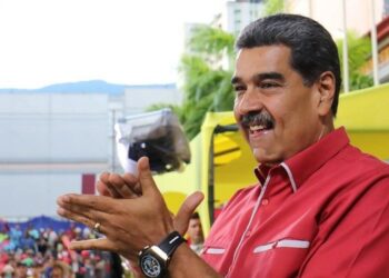 Aprueban leyes para sustentar la permanencia de Maduro en el poder