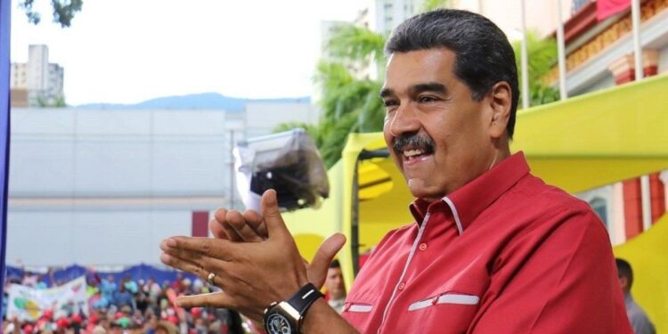 Aprueban leyes para sustentar la permanencia de Maduro en el poder
