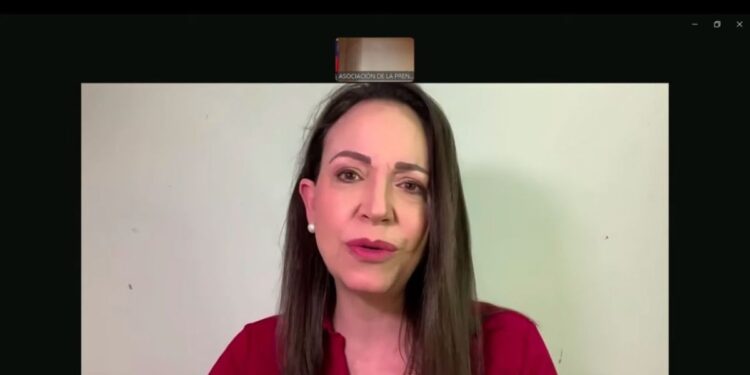 María Corina Machado tilda de acto de guerra contra Argentina y Brasil el asedio a la embajada en Caracas