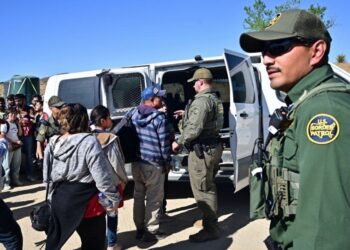 Los Ángeles se declara ciudad santuario para migrantes indocumentados