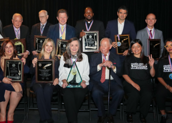 Personalidades de las Américas reciben Premios por la Democracia 2024