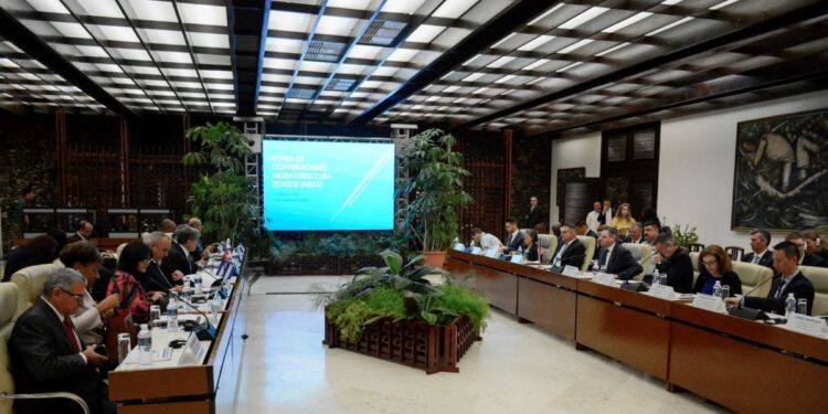 EEUU exhorta a Cuba respetar los derechos humanos en reunión de acuerdos migratorios