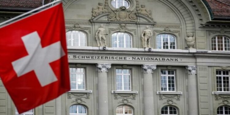Mantienen bancos suizos congelados fondos sirios con valor de 106 millones de euros