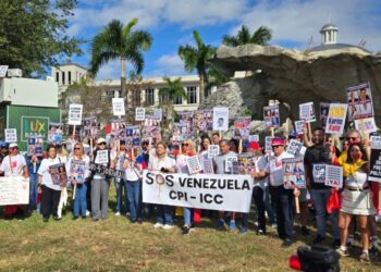 Venezolanos en Miami exigen acción inmediata de la Corte Penal Internacional
