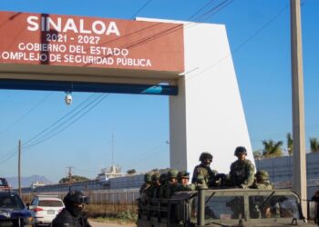 Miles de mexicanos protestan en medio de la violencia de Sinaloa tras el asesinato de dos niños