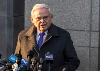 Exsenador de Nueva Jersey, Bob Menéndez, condenado a 11 años de prisión por soborno