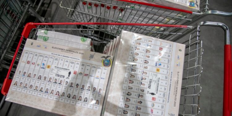 Ecuador se prepara para las elecciones generales que se realizarán el 9 de febrero