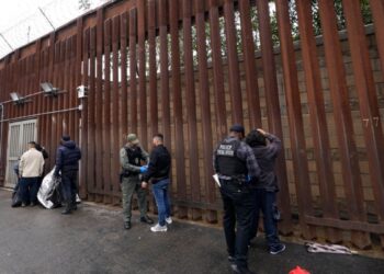 Unos 500 peruanos fueron interceptados en EEUU desde la llegada de Trump