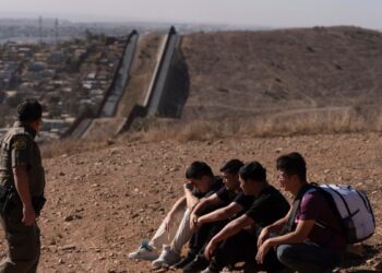 Solicitantes de asilo llegan a nuevos extremos en México tras las medidas fronterizas de Trump