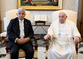 El papa Francisco recibió en El Vaticano a los jefes de Estado de Panamá y Haití