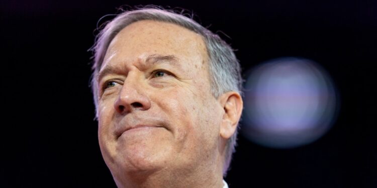 Trump retira protección a Mike Pompeo, exsecretario de Estado y asesor sobre Irán