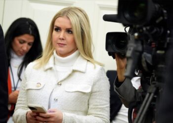 Karoline Leavitt, la secretaria de Prensa más joven de la Casa Blanca, hará su debut el martes
