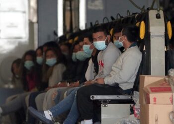 Vuelo de la Fuerza Aérea de EEUU con deportados hacia Guatemala evita el espacio aéreo de México