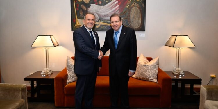 El líder opositor Edmundo González visitó Ecuador e inicia una visita a Perú dentro de una gira por Latinoamérica