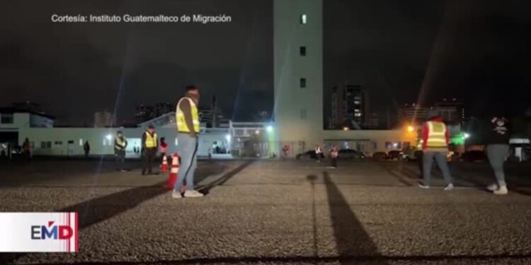 Guatemala asegura que no rechazará vuelos de deportados