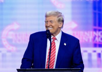 Trump decidió revocar la extensión del alivio migratorio a venezolanos en EEUU, según The New York Times