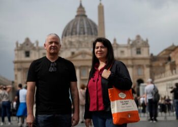 Víctimas de abusos sexuales en Perú ven justicia tras cierre de grupo católico conservador