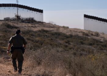 Soldados de EEUU llegan a Texas y San Diego para reforzar seguridad fronteriza