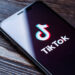 Teléfonos con TikTok preinstalado se venden por miles de dólares en Estados Unidos tras restricciones