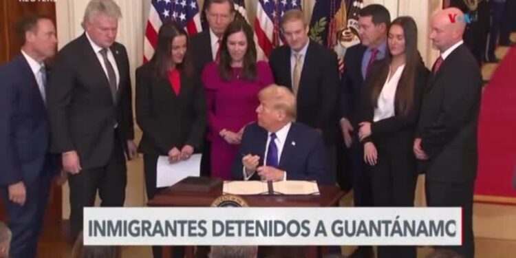 Trump habilita Guantánamo para llevar indocumentados detenidos