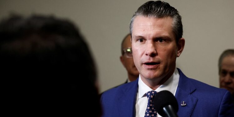 Dos nominados del presidente Trump a cargos clave en su gabinete fueron confirmados y posesionados el fin de semana