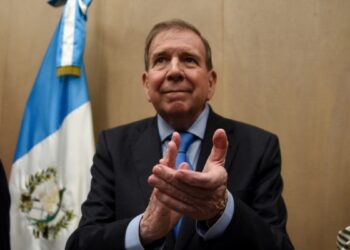 González pide presionar más a Maduro. Y más.