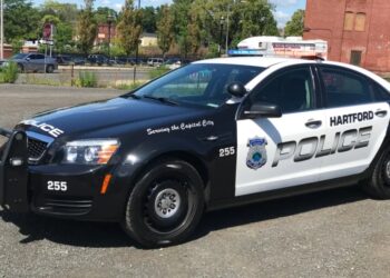 Insólito caso: Niño de 12 años lanzó bola de nieve a un carro y el dueño se regresó y le disparó