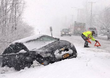 Tormenta invernal Enzo azota el sur de EEUU: al menos 10 muertos y récords de nieve