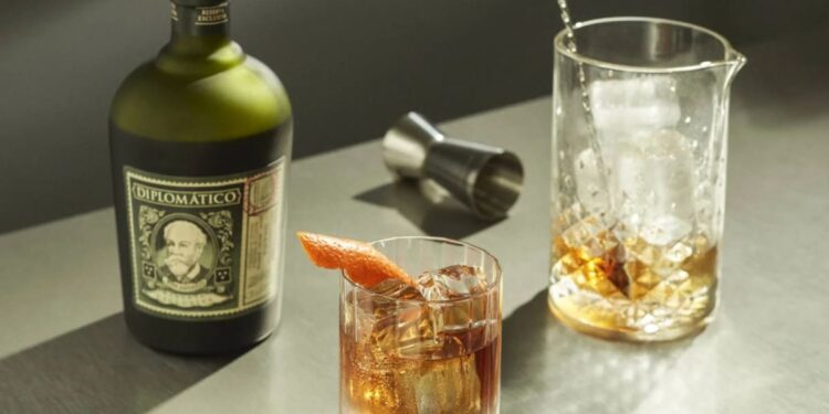 Diplomático y Santa Teresa 1796 entre los destilados más exclusivos del mundo según Forbes