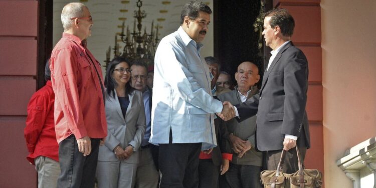 Violencia en el Catatumbo, un plan de Maduro con el ELN para blindarse