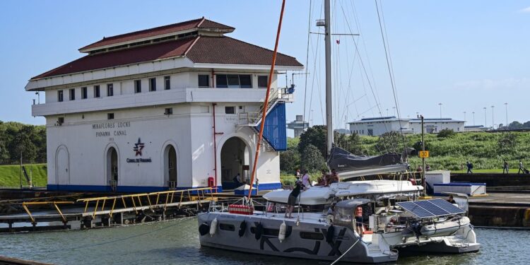 Reportan que empresa china movilizó 39% de los contenedores en puertos panameños en 2024